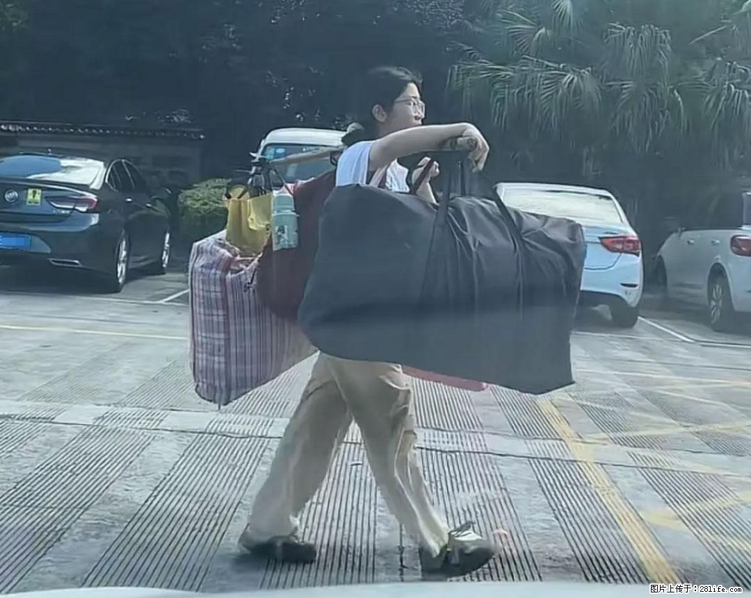 全网追的“扁担女孩”，找了一份暑假工，时薪12元 - 马鞍山生活资讯 - 马鞍山28生活网 mas.28life.com