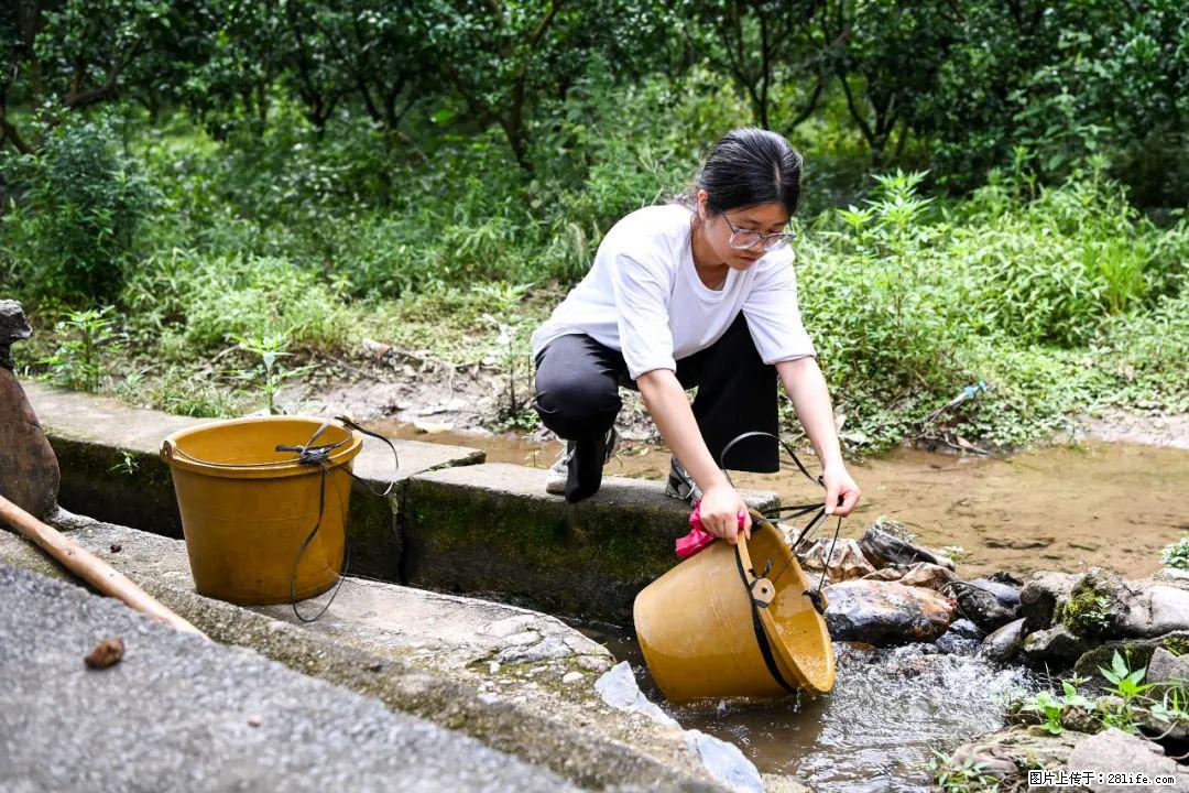 全网追的“扁担女孩”，找了一份暑假工，时薪12元 - 马鞍山生活资讯 - 马鞍山28生活网 mas.28life.com